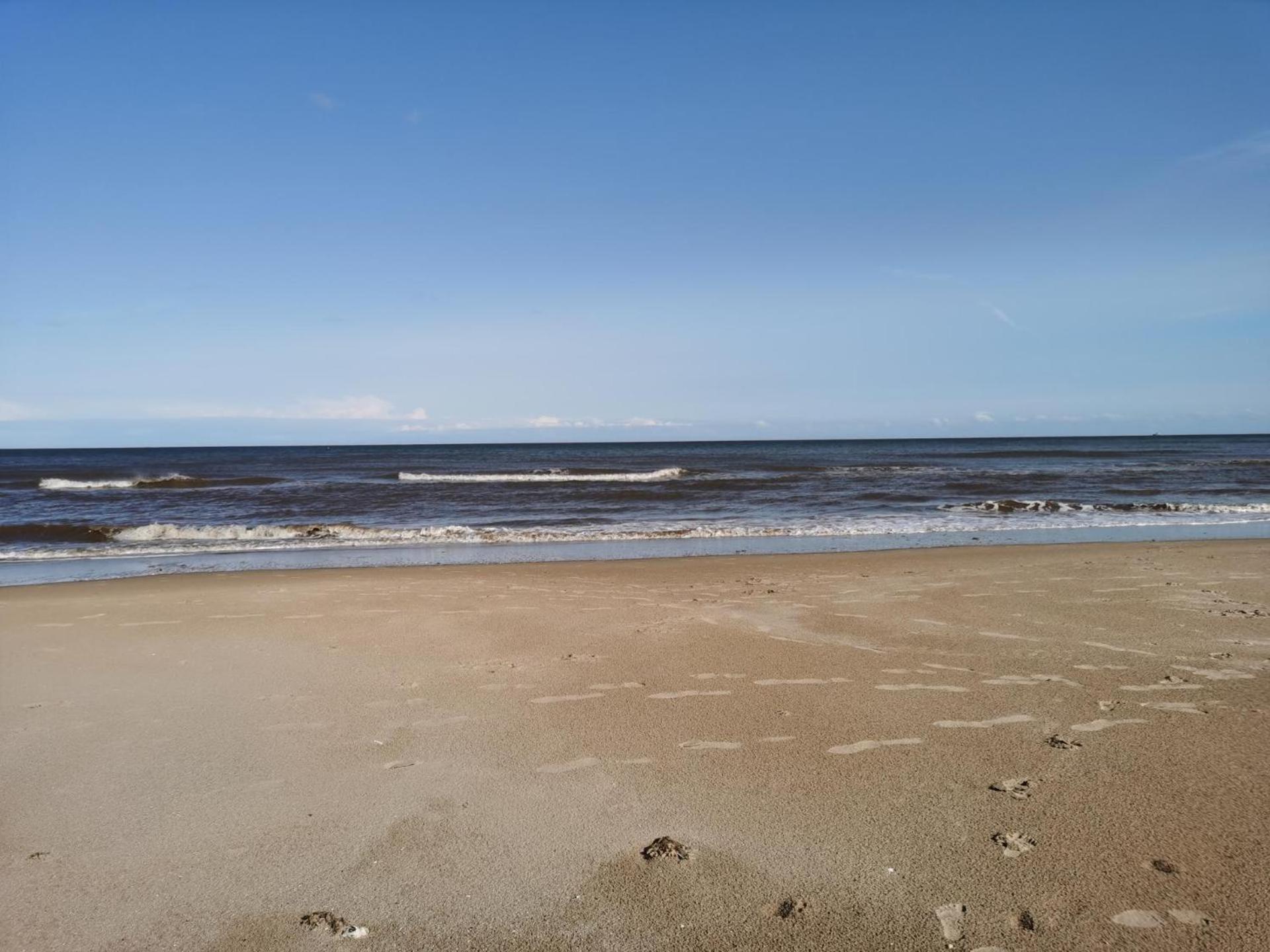 Golden Sands Beach Activities Sea Holiday Relax Мейбълторп Екстериор снимка
